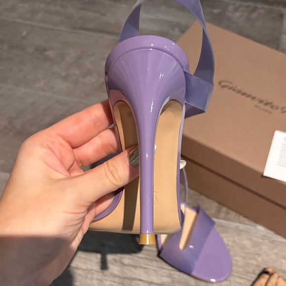 Gianvito Rossi Metropolis Heels - Picture 4 of 9